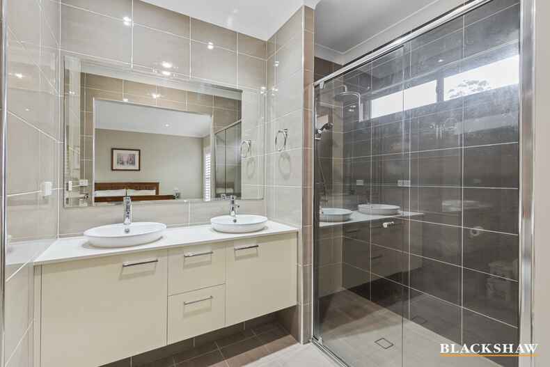 4 Gosse Place Sunshine Bay 4 Gosse Place Sunshine Bay