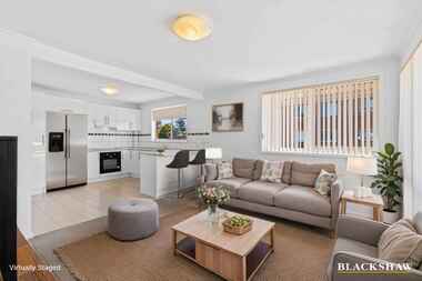 2/21 Golf Links Drive Batemans Bay