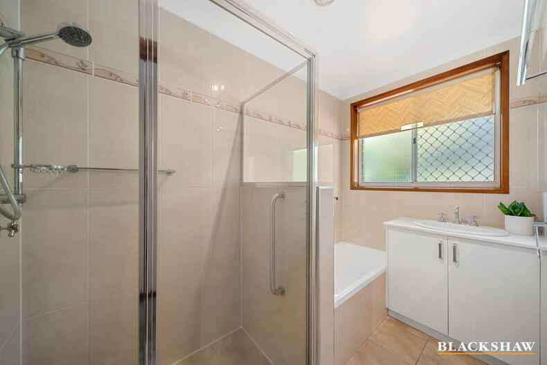 3 Crinoline Street Crestwood