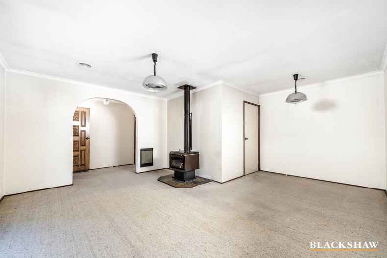 14 Heagney Crescent Chisholm