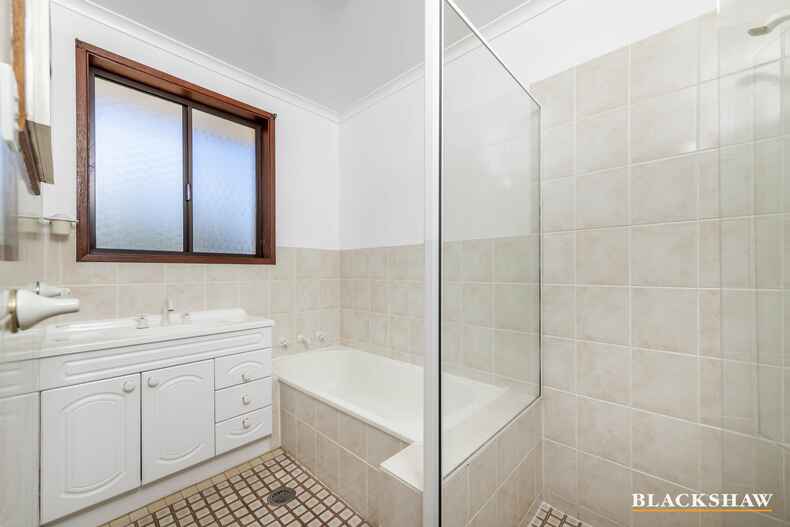 14 Heagney Crescent Chisholm