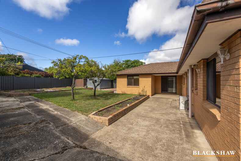 14 Heagney Crescent Chisholm