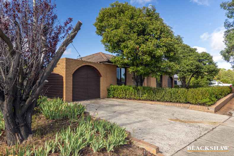 14 Heagney Crescent Chisholm