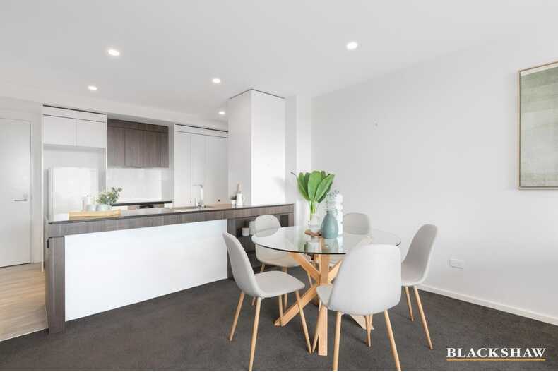 25/2 Henshall Way Macquarie