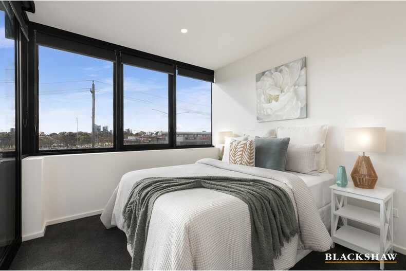 25/2 Henshall Way Macquarie