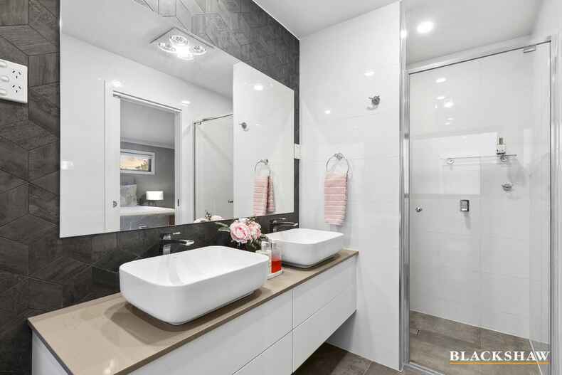 2/5 Dalrymple Street Narrabundah