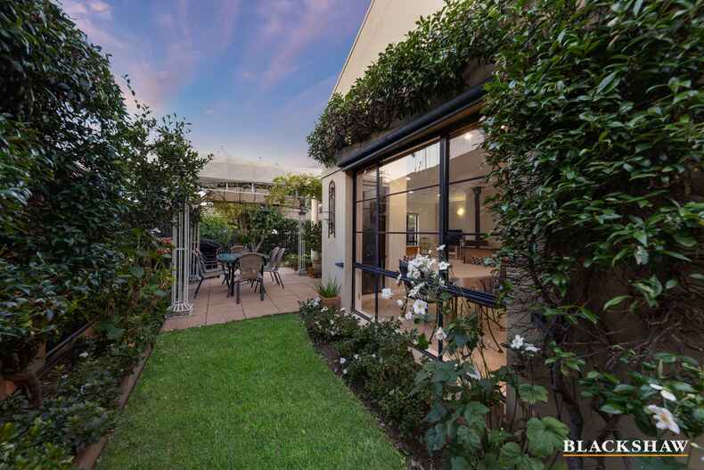 56 Strzelecki Crescent Narrabundah 56 Strzelecki Crescent Narrabundah