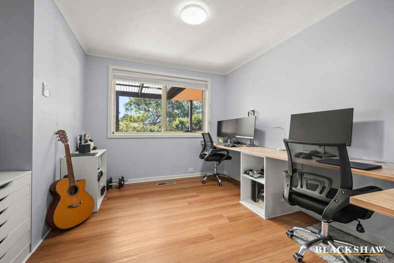 8 Hutchison Crescent Kambah