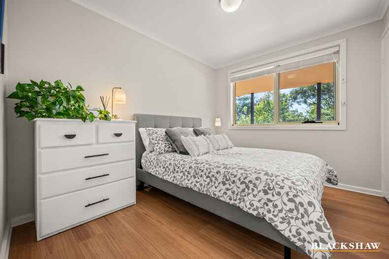 8 Hutchison Crescent Kambah