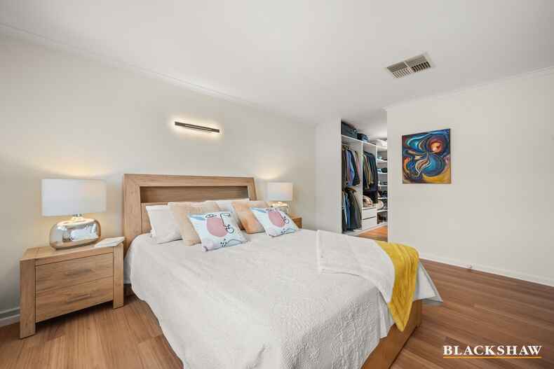 8 Hutchison Crescent Kambah