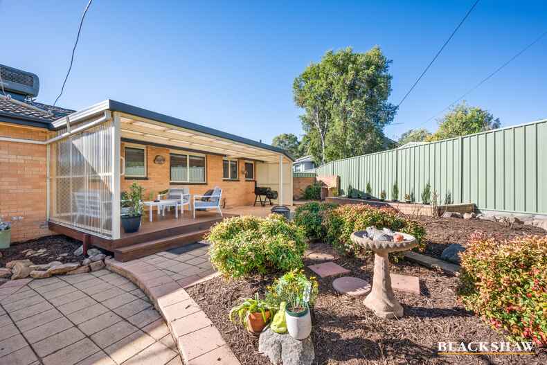 8 Hutchison Crescent Kambah