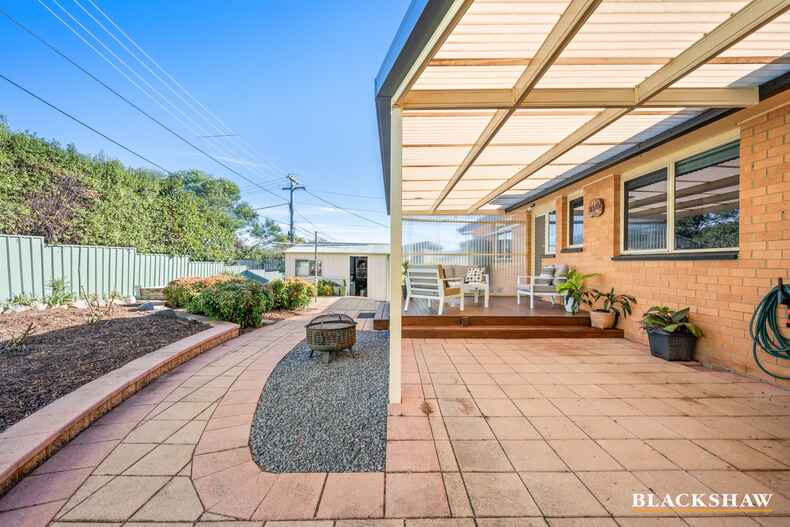8 Hutchison Crescent Kambah