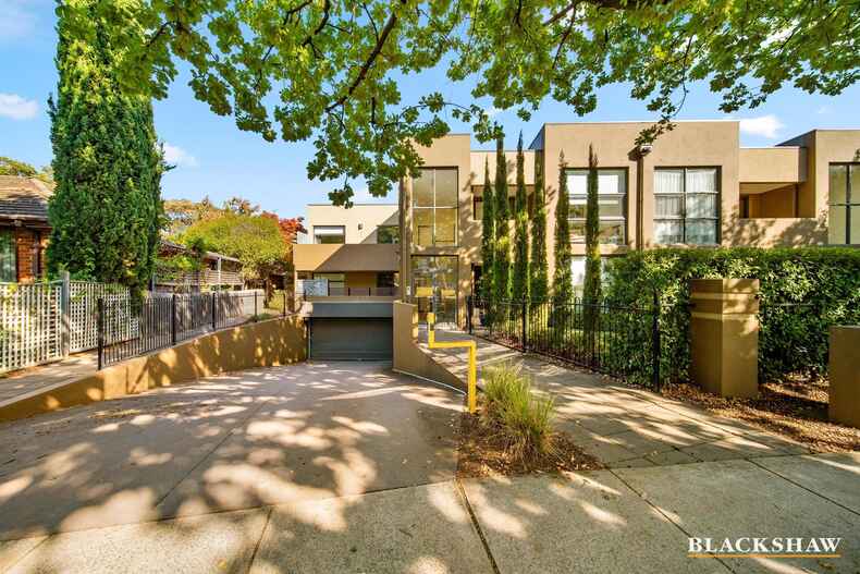 1/135 Limestone Avenue Braddon
