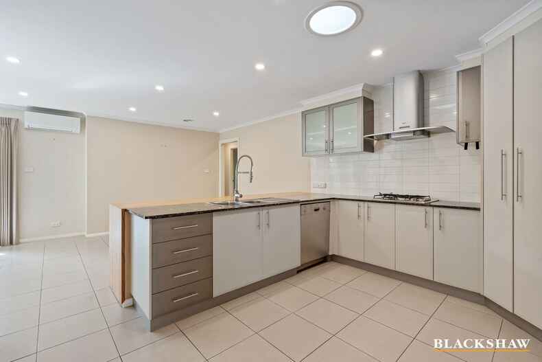 2/12 Redwater Place Amaroo 2/12 Redwater Place Amaroo