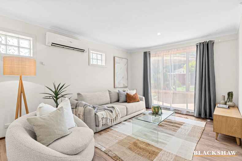 10 Mulder Place Banks 10 Mulder Place Banks