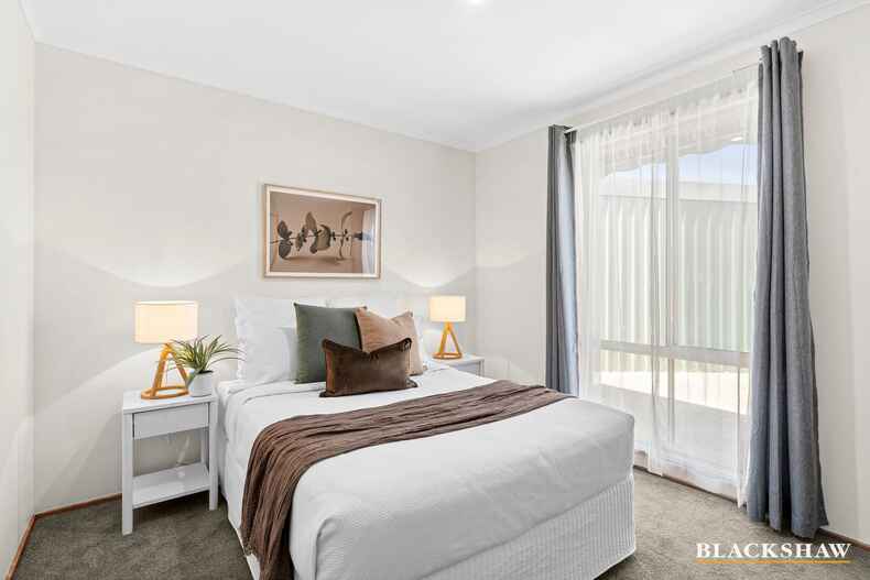 10 Mulder Place Banks 10 Mulder Place Banks