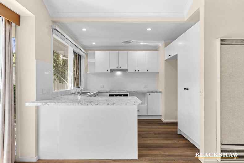 14 Crampton Place Fadden 14 Crampton Place Fadden