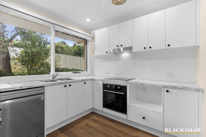 14 Crampton Place Fadden 14 Crampton Place Fadden