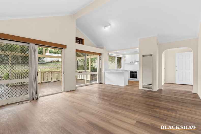 14 Crampton Place Fadden 14 Crampton Place Fadden