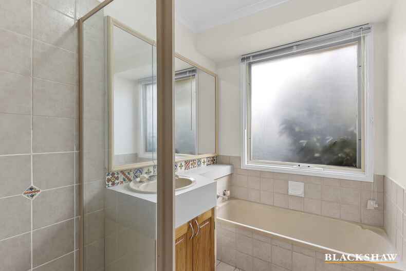 14 Crampton Place Fadden 14 Crampton Place Fadden