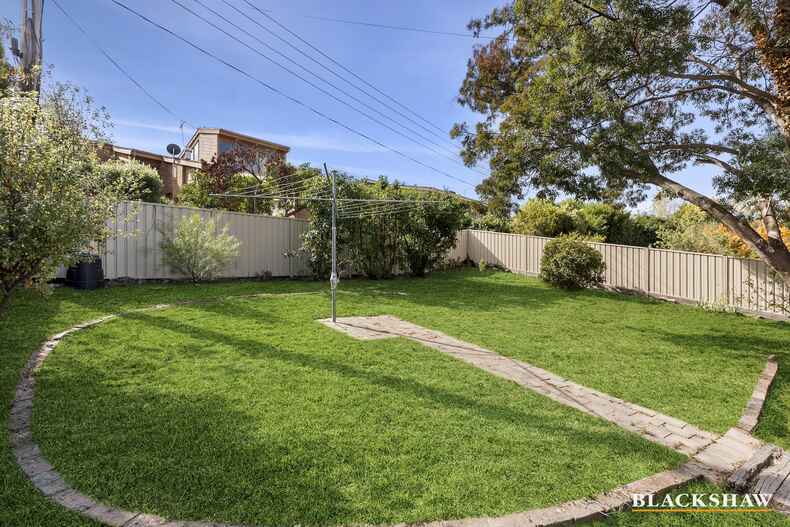 14 Crampton Place Fadden 14 Crampton Place Fadden