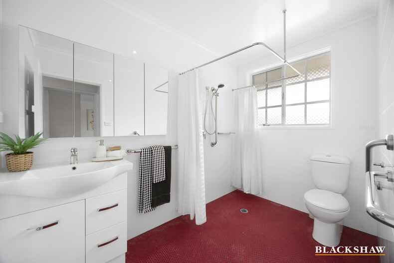 8 Ogilby Crescent Page 8 Ogilby Crescent Page