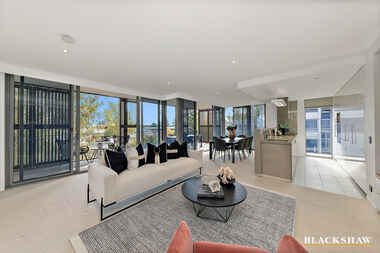 320/2 Grose Street Deakin