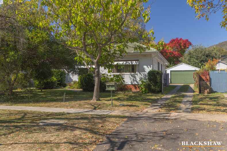 8 Cobb Crescent Ainslie 8 Cobb Crescent Ainslie