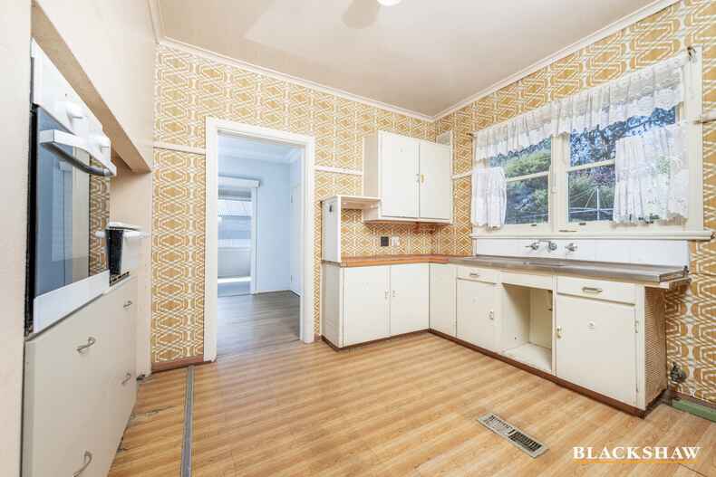 8 Cobb Crescent Ainslie 8 Cobb Crescent Ainslie