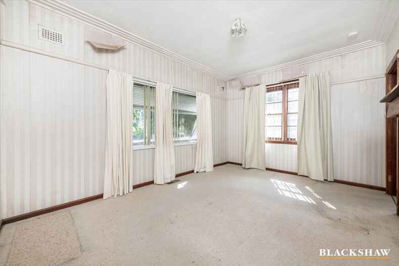 8 Cobb Crescent Ainslie 8 Cobb Crescent Ainslie