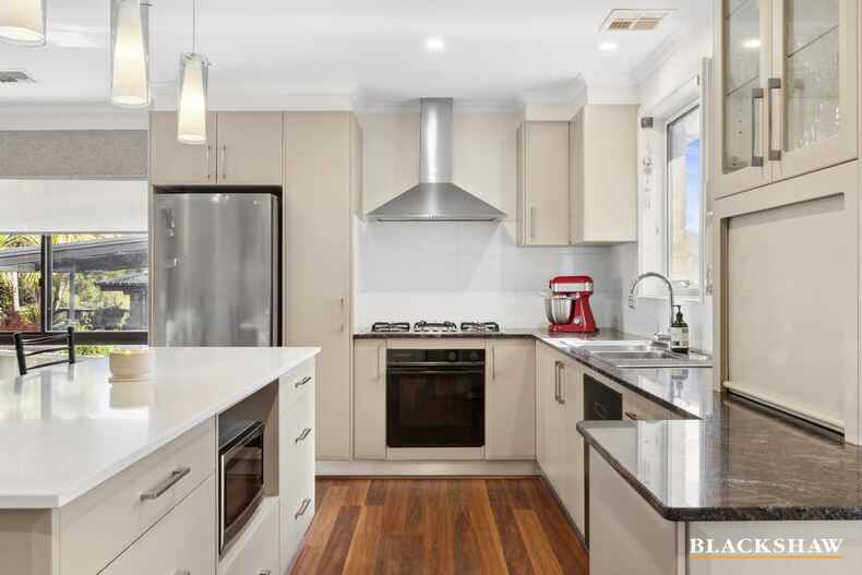 20 Sharwood Crescent Evatt 20 Sharwood Crescent Evatt