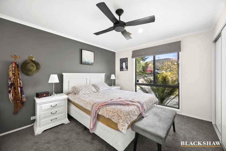 20 Sharwood Crescent Evatt 20 Sharwood Crescent Evatt