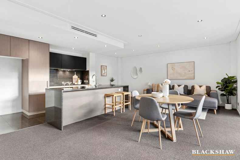 98/15 Coranderrk Street City