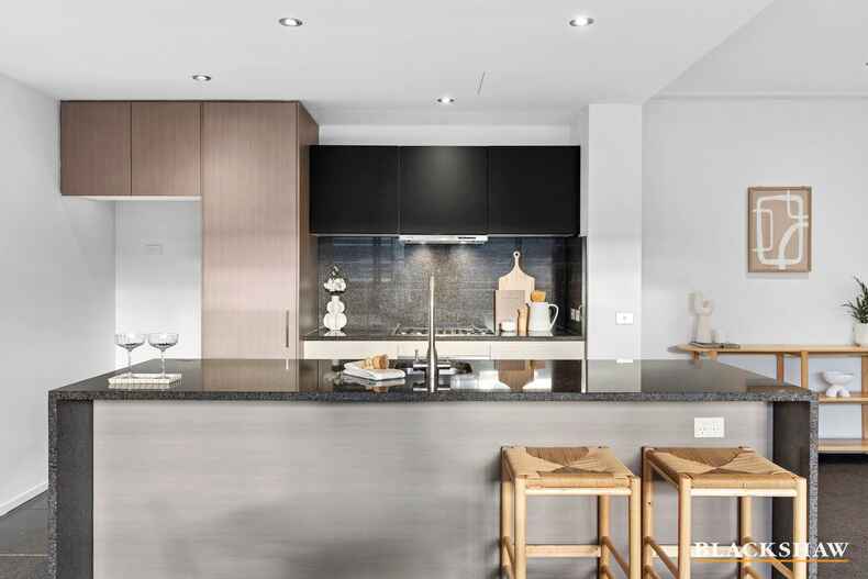 98/15 Coranderrk Street City