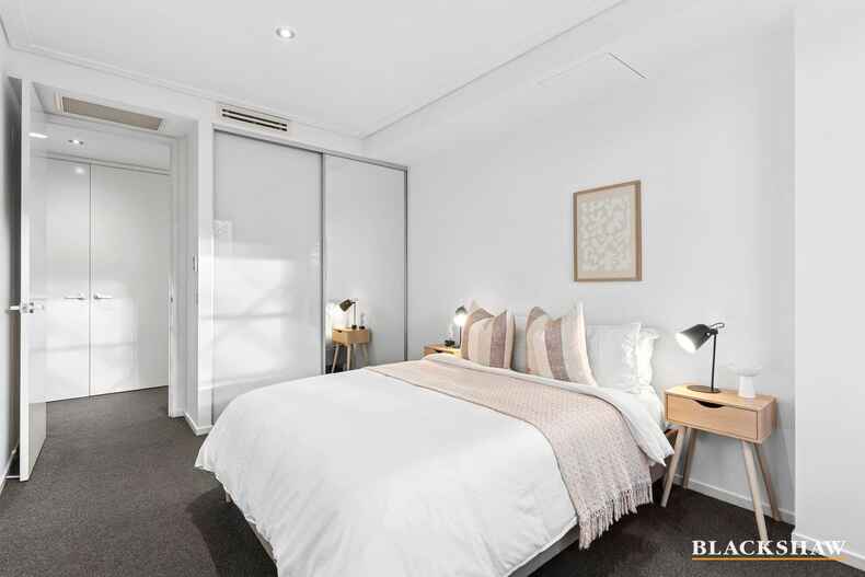 98/15 Coranderrk Street City