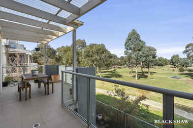 12/75 Elizabeth Jolley Crescent Franklin