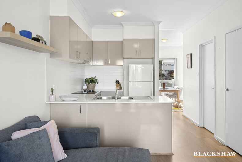 12/75 Elizabeth Jolley Crescent Franklin