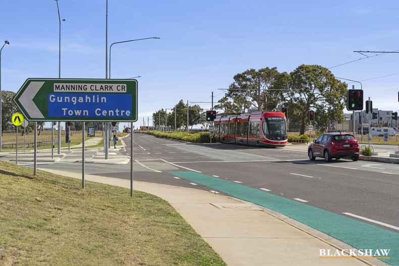 12/75 Elizabeth Jolley Crescent Franklin