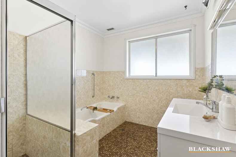 73 Shumack Street Weetangera 73 Shumack Street Weetangera