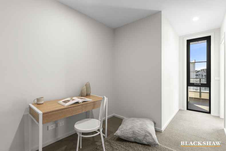 16/1 Cynthea Teague Crescent Greenway