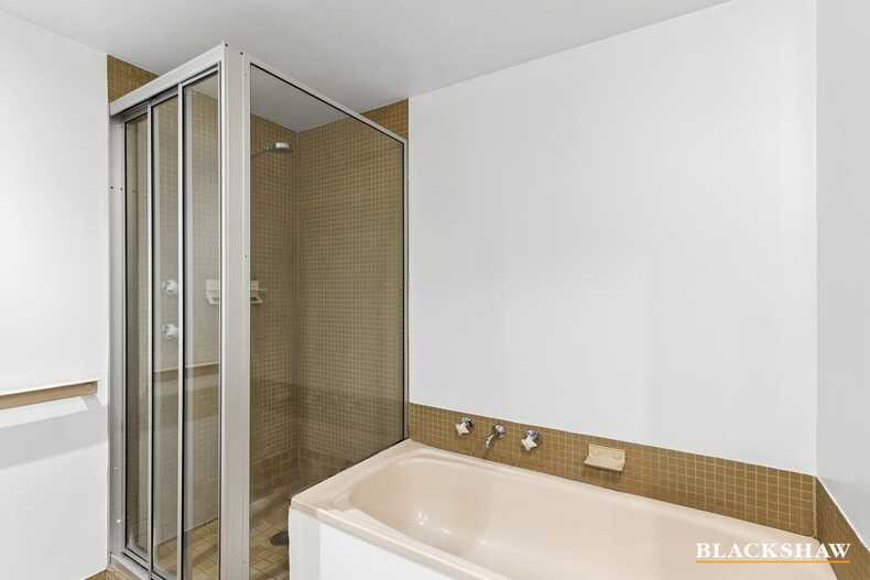 2/26 Macquarie Street Barton 2/26 Macquarie Street Barton