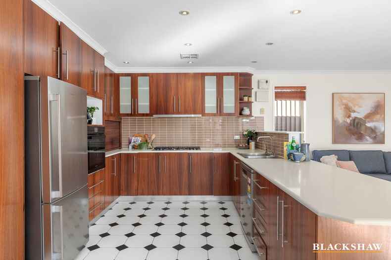 12 Cottam Place Nicholls 12 Cottam Place Nicholls