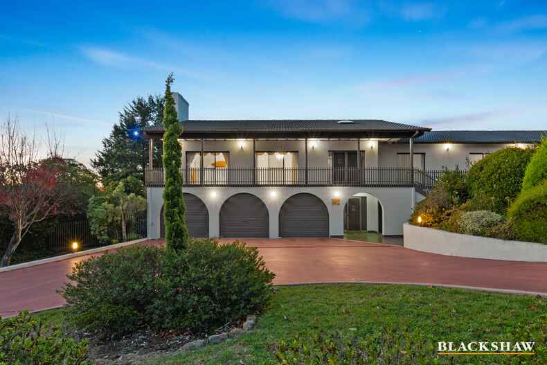 11 Terrigal Crescent O'Malley
