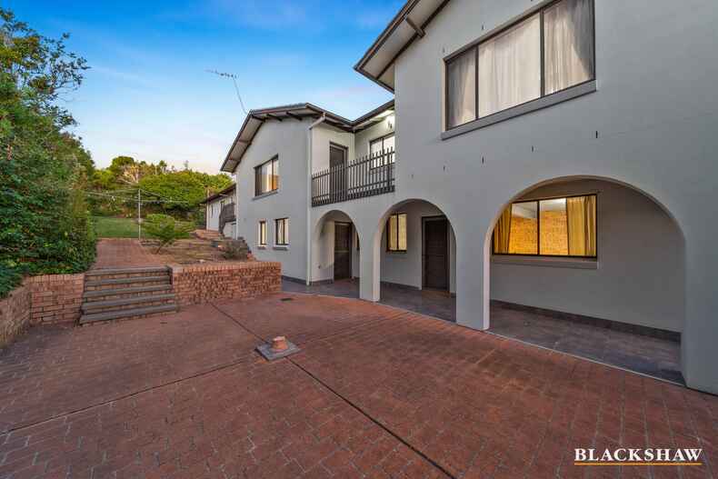 11 Terrigal Crescent O'Malley