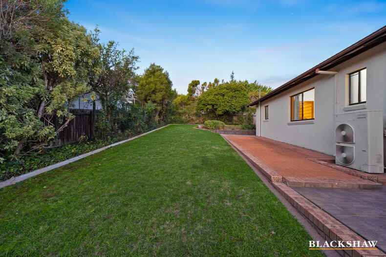 11 Terrigal Crescent O'Malley