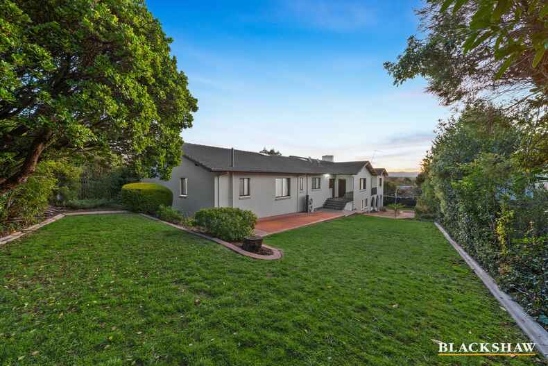 11 Terrigal Crescent O'Malley