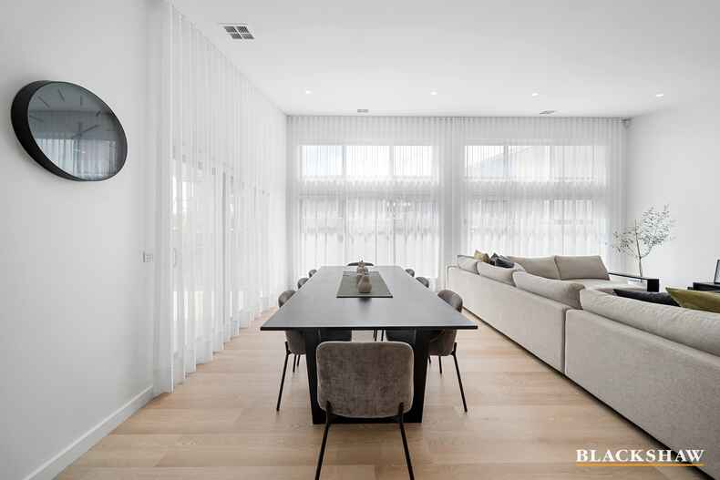 11 McCauley Avenue Googong