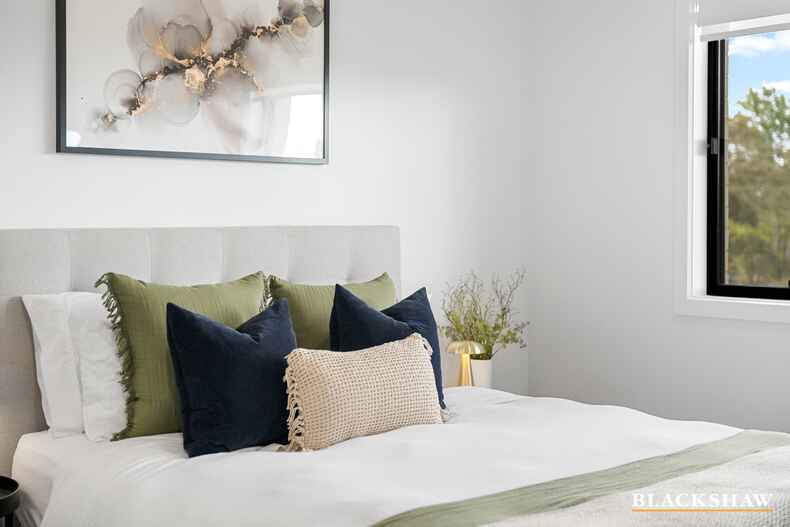 11 McCauley Avenue Googong