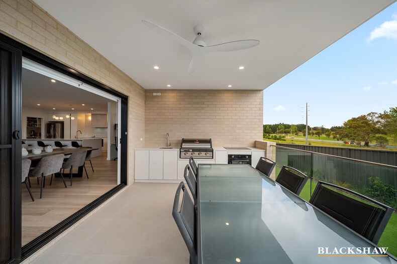 11 McCauley Avenue Googong