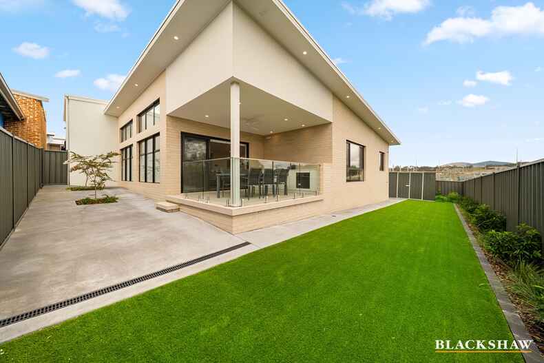 11 McCauley Avenue Googong